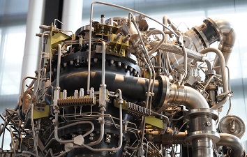 What happens when a magnetic pump runs empty
